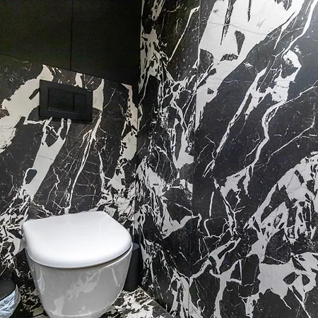 Апартаменты Guestready - Spacious For 5 In Mid-term Renting *